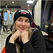 Profe de inglés con muchas ganas de enseñarte todo lo que sé y llevar tus habilidades al máximo, ¡te espero!